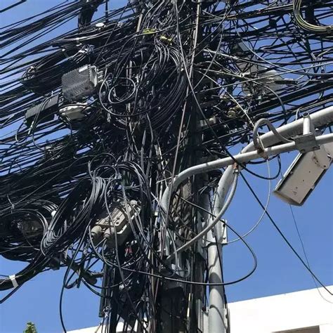 Potret Kabel Kusut Ini Penampakannya Ruwet Banget Bikin Elus Dada