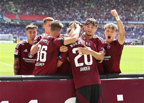 1 FC Nürnberg Erstmals seit 2013 Club schlägt Schalke