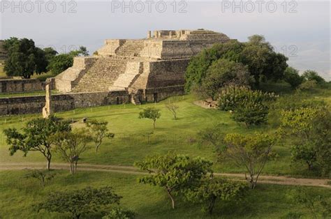 Mexico Oaxaca Monte Alban Sistema Iv Building Photo Nick Bonetti