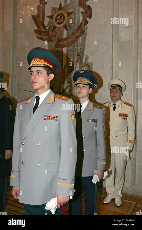 A new Russian military uniform show at the General Staff of the Defense ...