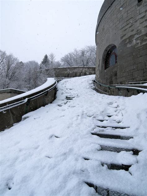 A Neve Cobriu Etapas Imagem De Stock Imagem De Enrolamento 4831481