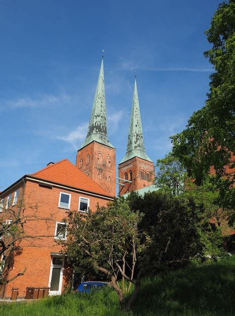 Premium Photo Luebecker Dom In Luebeck