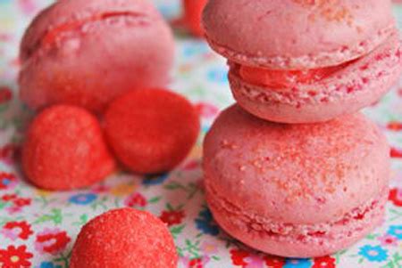 Macarons à la fraise tagada Cuisine et Papilles