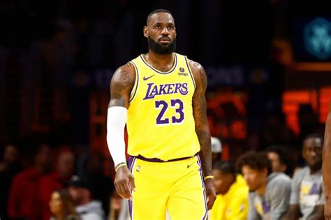 Lebron James Explains Early Exit From Lakers Kings Clash Due To Injury