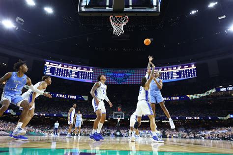 Video: Controversial Foul Called In Duke vs. UNC Tonight - The Spun