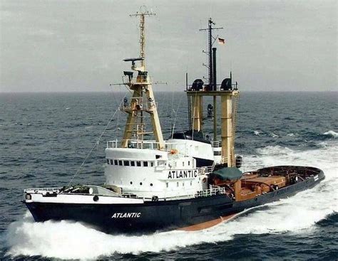 Pin By Willem Van Osch On Sea Going Tugboats Tug Boats Offshore Boats Working Boat