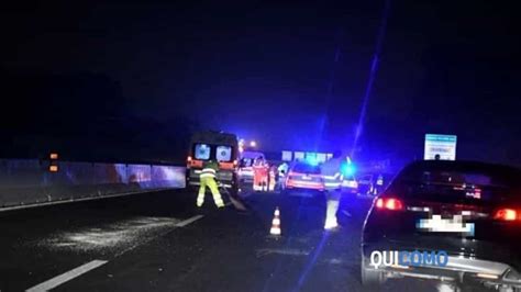 Incidente Nella Notte In Autostrada Uomo Investito Sulla A A Luisago