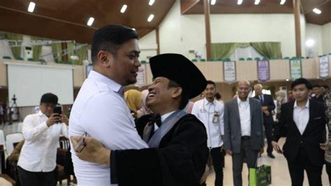 Foto Foto Guru Besar Teknik Kimia UMI Prof Zakir Sabara H Wata