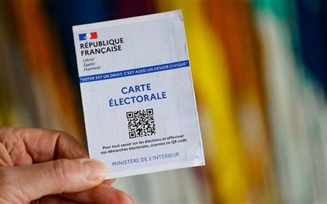 France des électeurs aux urnes pour des législatives cruciales