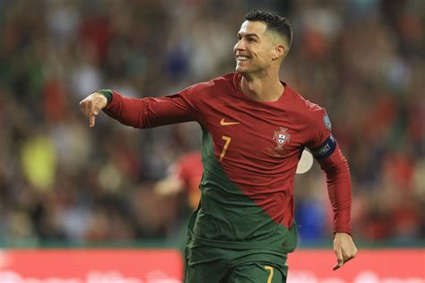 Cristiano Ronaldo Cogita Tentar Chegar Aos Mil Gols Tudo é Possível