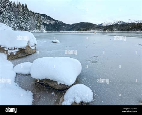 Eibsee winter hi-res stock photography and images - Alamy