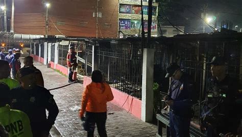 Al Menos Locales Comerciales Resultaron Afectados Tras Incendio En