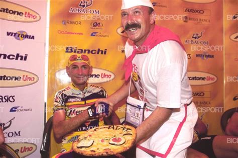 Un Pantani Che Nessuno Ha Mai Visto La Casa Oltre La Ferrovia Il Suo