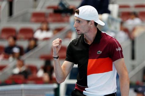 Tennis Ugo Humbert s en sort bien au premier tour de l Open de Bâle