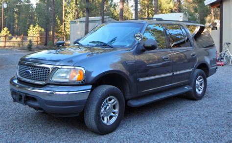 2002 Ford Expedition XLT 4x4 - Interceptor King