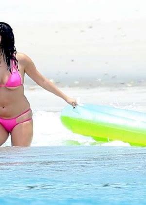 Selena Gomez Pink Bikini Candids In Mexico Gotceleb The Best