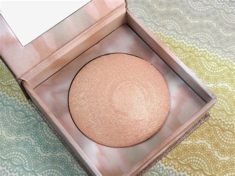 Urban Decay Naked Illuminated Highlighter In Aura Review And Swatches Urban Decay Naked