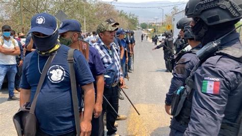 Miles de policías comunitarios ocupan Chichihualco y provocan tensión y