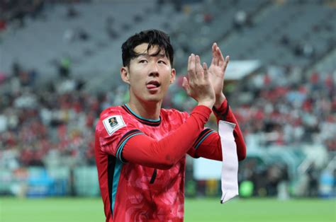 손흥민 오자 경찰 출동 동네 축구장 캡틴 등장에 2000명 몰려