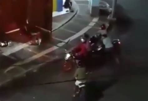 Resahkan Warga Gerombolan Geng Motor Terekam Serang Warnet Di