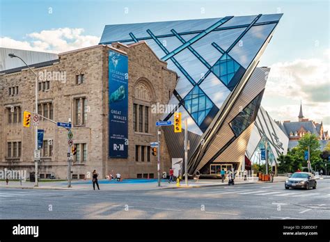 Toronto rom bloor st hi-res stock photography and images - Alamy