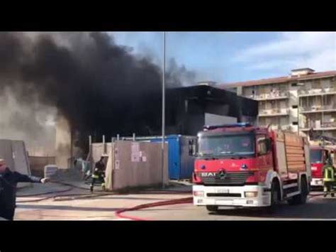 Scandicci In Fiamme Il Cantiere Della Nuova Sede Della Croce Rossa