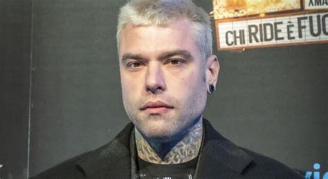 Fedez Cambia Look E Dice Addio Al Biondo La Foto Pinkblog