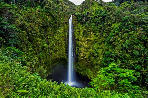 25 Best Waterfalls in Hawaii (+ Where to Find Each!)