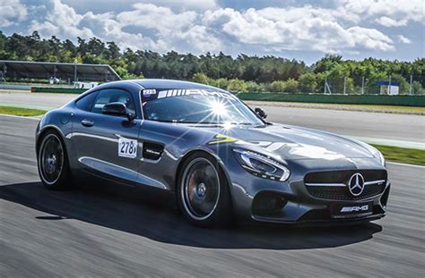 Rennstrecken Training Im Porsche GT3 Und Mercedes AMG GT S Action