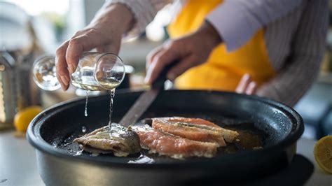 Cómo evitar que se peguen los alimentos a la sartén