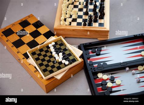 Backgammon Pieces Hi Res Stock Photography And Images Alamy