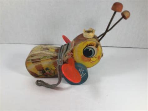 Vintage 1960s Fisher Price Queen Buzzy Bee 444 Wooden Pull Toy Ebay