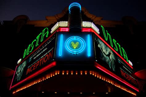 5 Los Angeles Movie Theatres That Wont Leave You Broke Neon Tommy