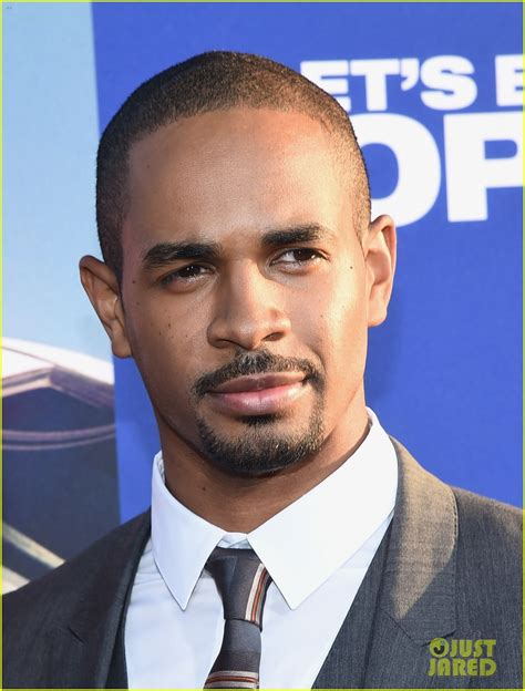 Photo Jake Johnson Damon Wayans Jr Lets Be Cops Premiere Photo