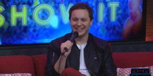 Babes Get Naked During A Questioning Game On A Morning Show Tnaflix