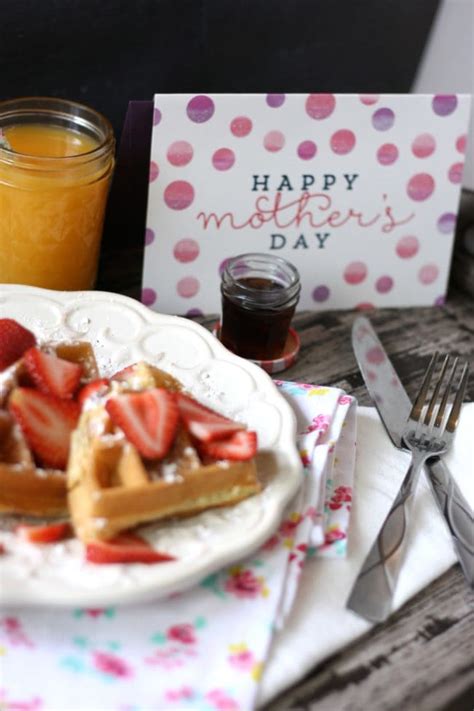 How To Plan The Perfect Breakfast In Bed For Mother S Day Momtrends