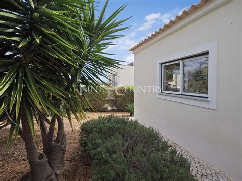 Detached House for sale with 2 bedrooms Alvor Portimão Spacious 2 1