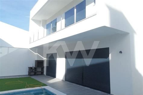 New Modern House With Passive Solar En Charneca De Caparica E Sobreda