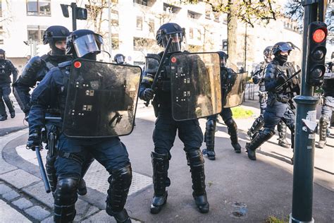 Manifestations Du Er Mai Beauvau D Plore Policiers Et Gendarmes