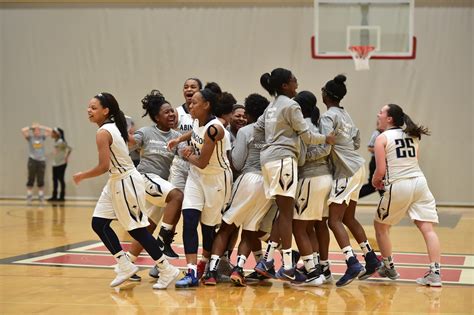 How the Varsity Girls' Basketball Team Won the FSL Title | Abington Friends School