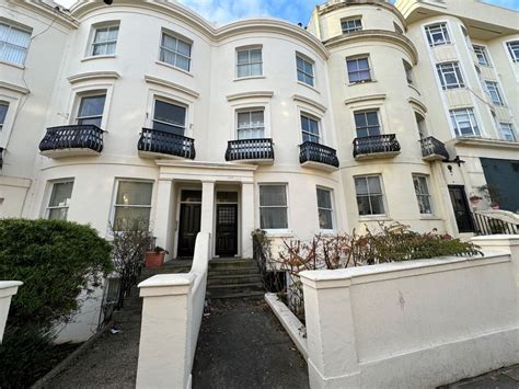 2 Bed Flat To Rent In Lansdowne Place Hove Bn3 £1700 Pcm Zoopla