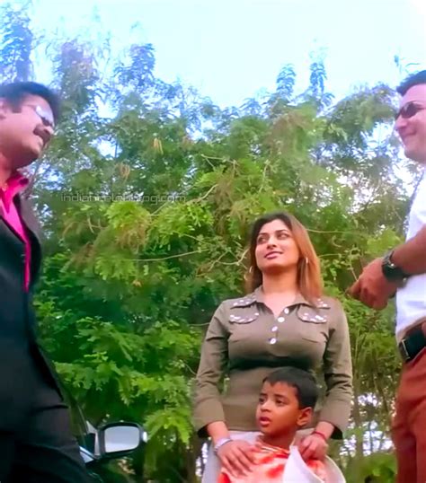 Malavika Thiruttu Payale Hot Busty Hd Stills Indiancelebblog