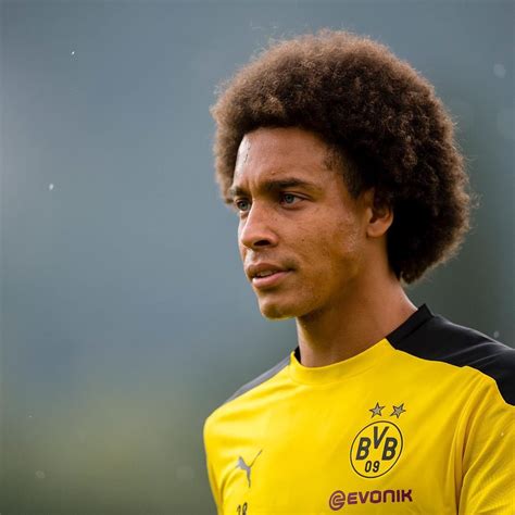 Top 7 Footballers With Afro Hairstyle In 2021 Top Soccer Blog