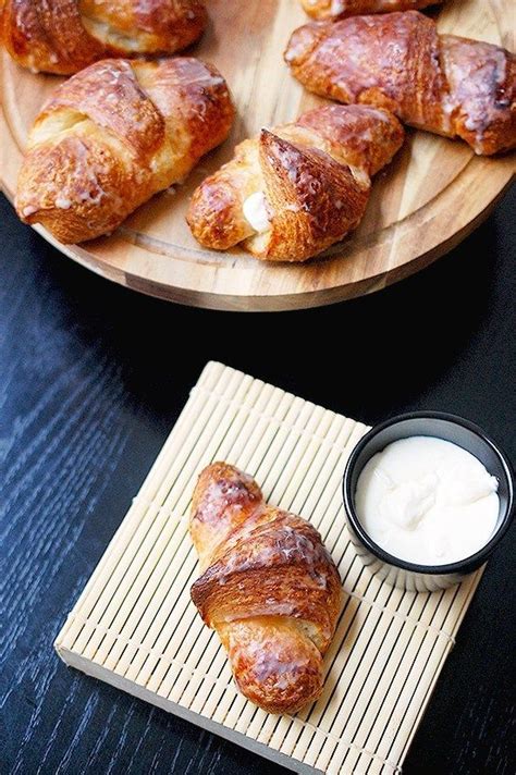 Mascarpone Cream Filled Croissant Eva Bakes Yemek Tarifi