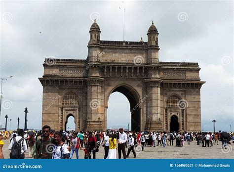 Gateway of India in Mumbai editorial photo. Image of gateway - 166860621