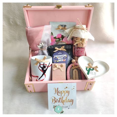 Birthday Hamper For Her Regalos Hechos A Mano Etsy Hecho A Mano