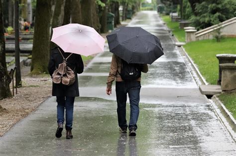 Rain Tourists Walking Free Photo On Pixabay Pixabay