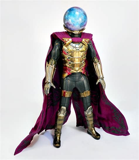 Spider Man Far From Home Mysterio Sixth Scale Figure By Hot Toys