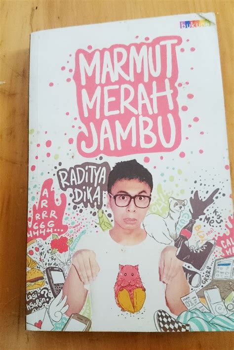 Contoh Resensi Novel Marmut Merah Jambu Lakaran