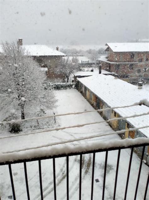 Maltempo Neve E Nebbia In Abruzzo Imbiancate A24 E A25 Notizie